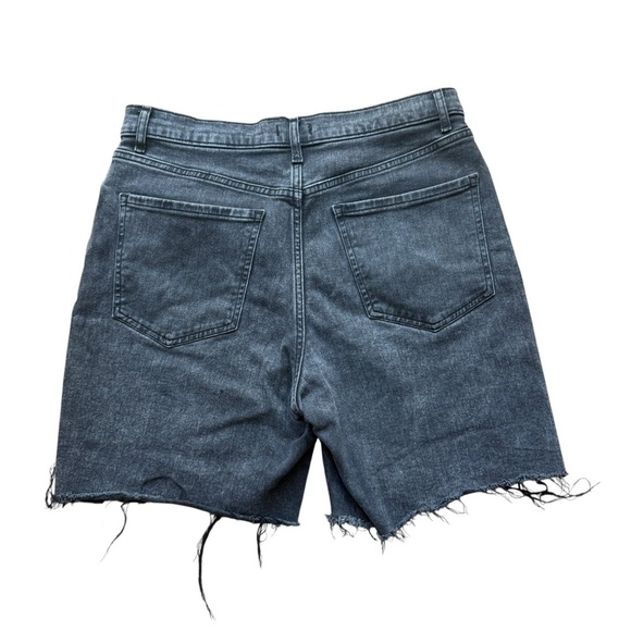 Express Bermuda High Rise Jean Shorts Women's Size 10 Stretch Black Denim Wash - Picture 7 of 8